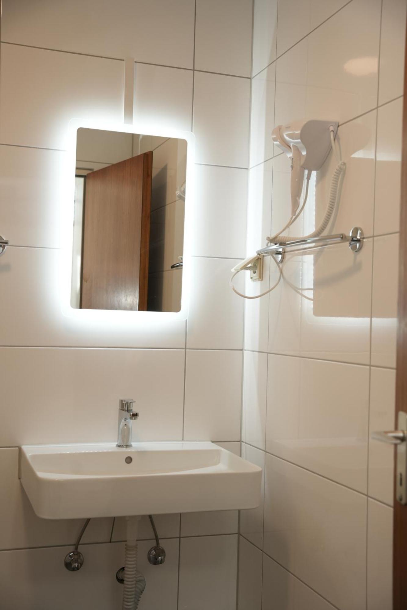 Haven Hotels - Hotel Am Stadion Leverkusen Extérieur photo